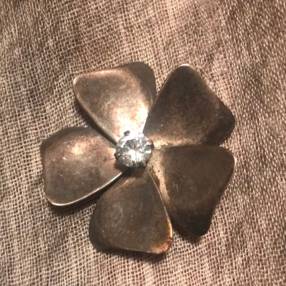 𝅺BEAUTIFUL Silver & Blue Stone Pin